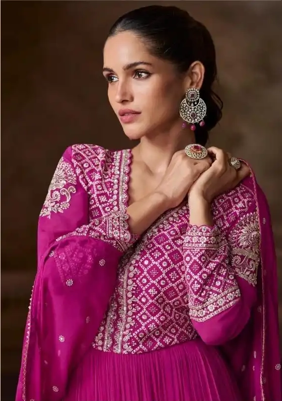 SAADGI GEORGETTE GOWN WITH DUPATTA - Image 5